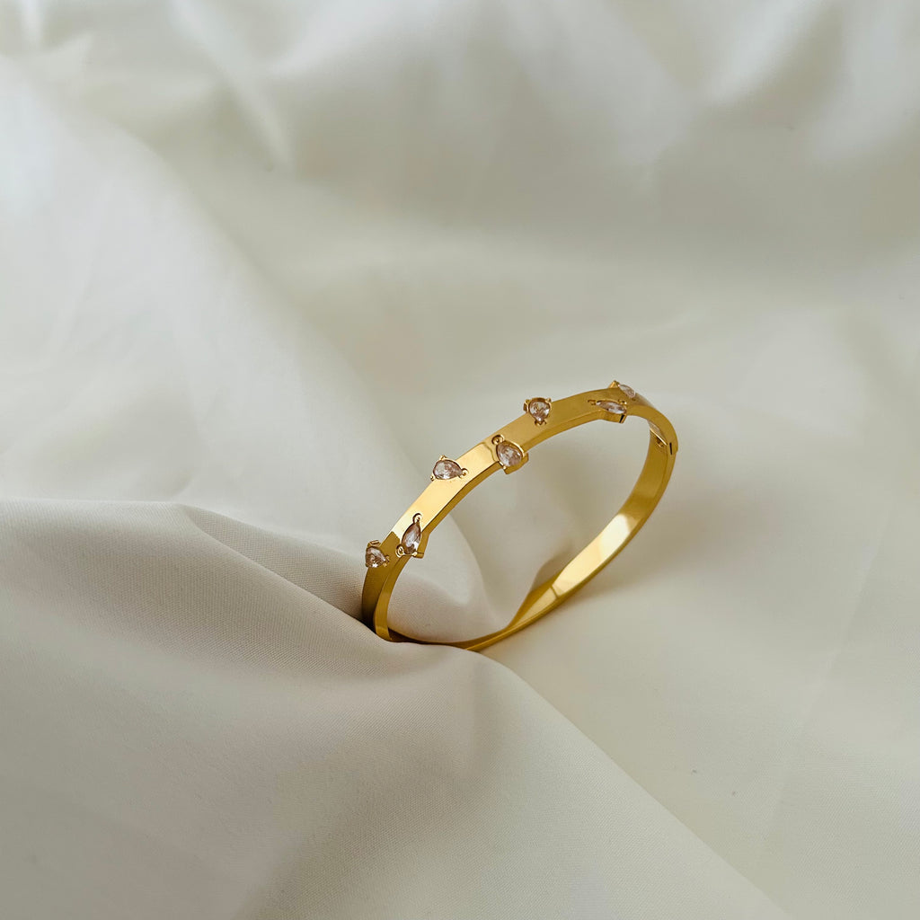 Aurora Scatter Diamond Bracelet