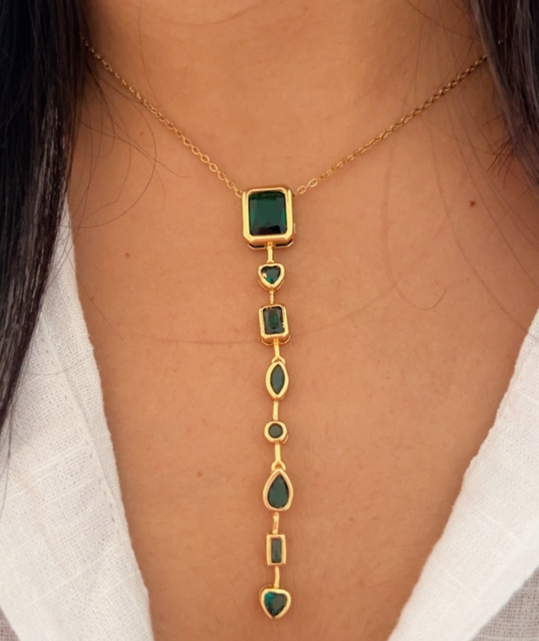 Green Aura Dangling Necklace