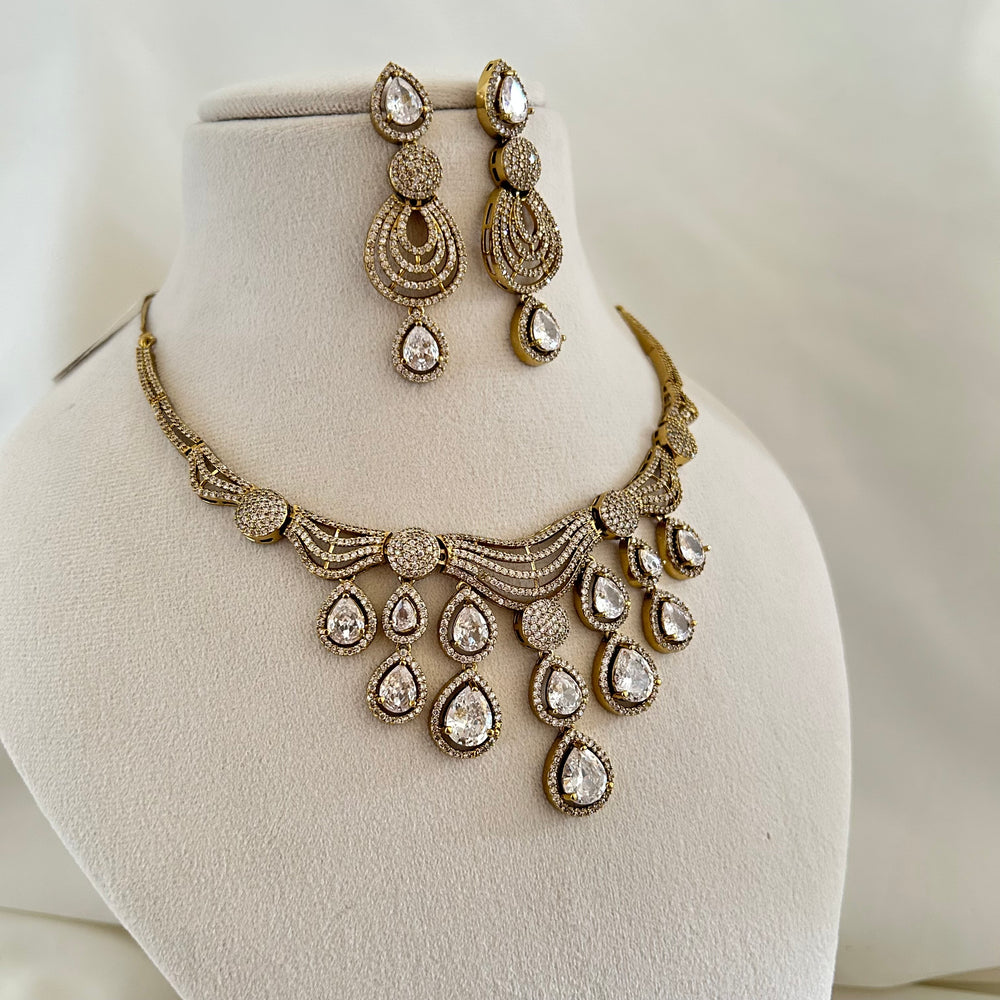 Champagne Victorian Necklace Set