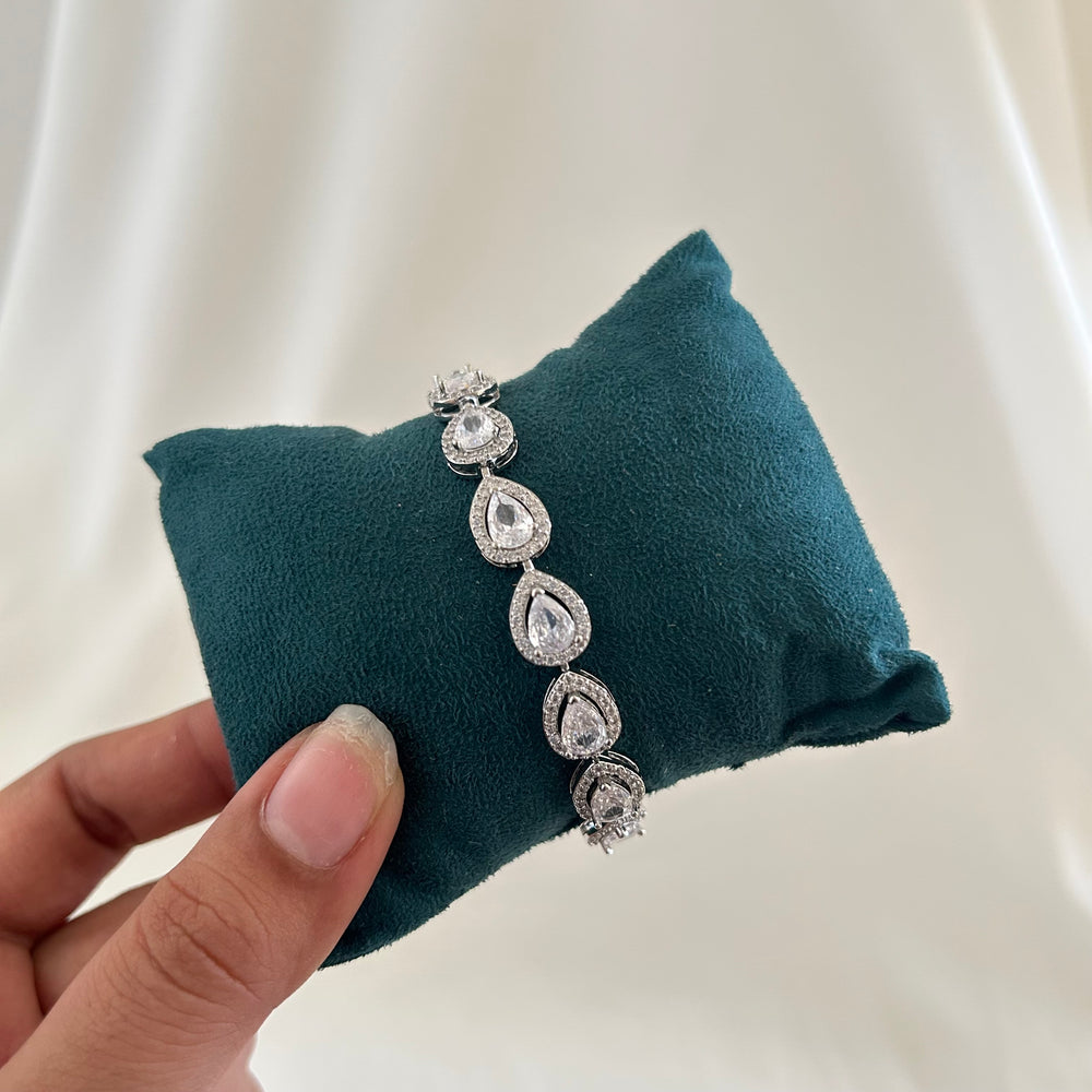 Pear Halo Crystal Bracelet