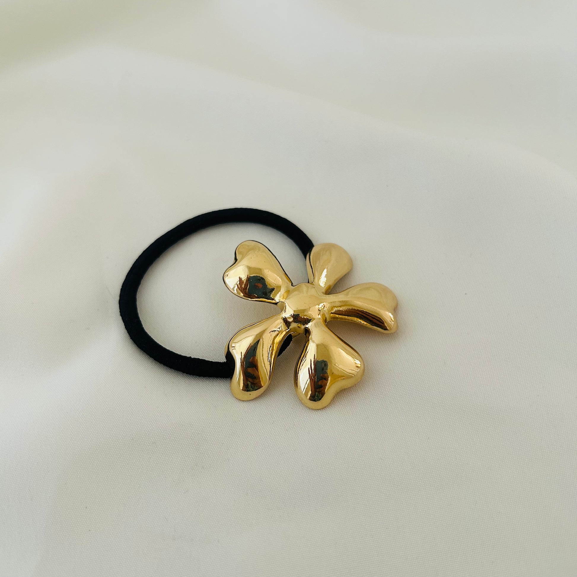 Blossom band Hair Tie