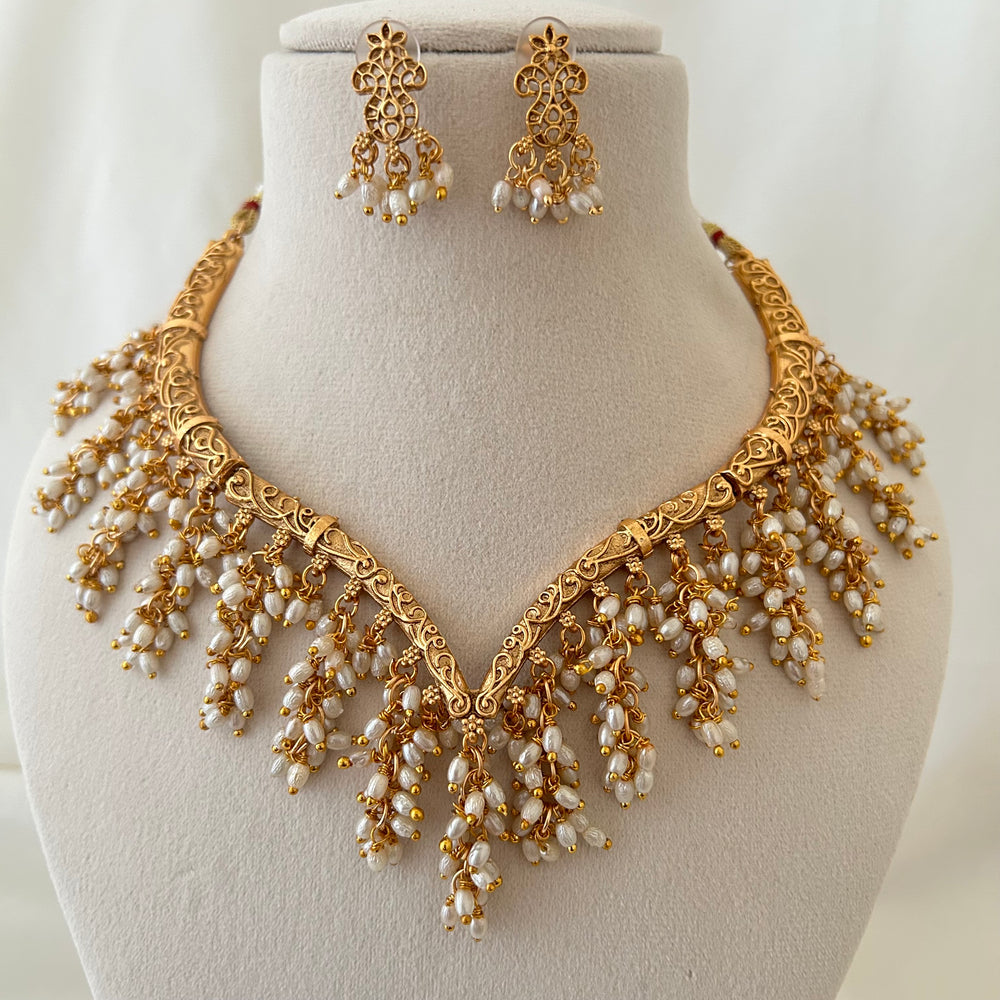 Heritage Pearl Vine Necklace Set
