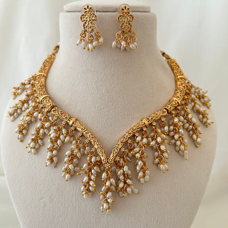 Heritage Pearl Vine Necklace Set