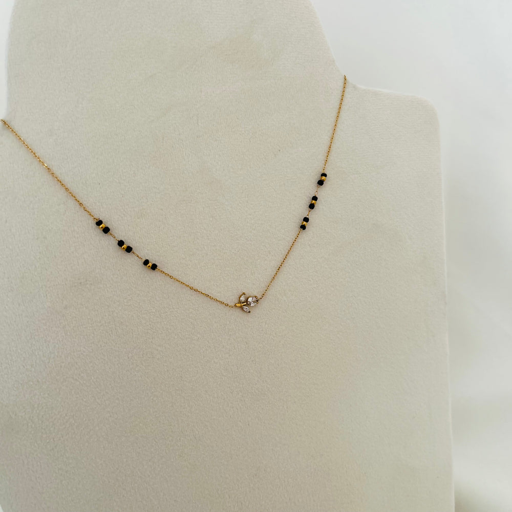 Aarohi Black Bead Cluster Mangalsutra