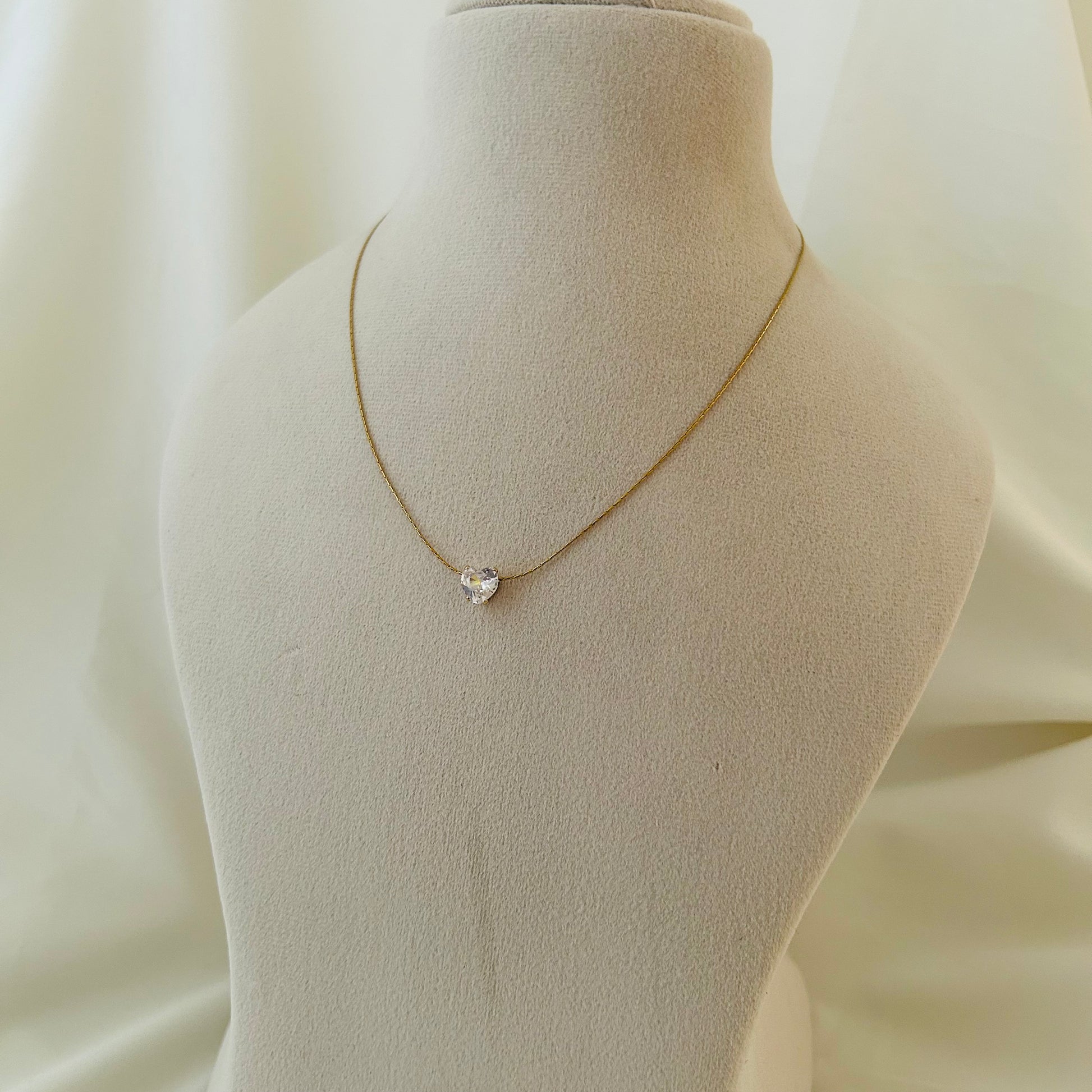 Heart Solitaire necklace