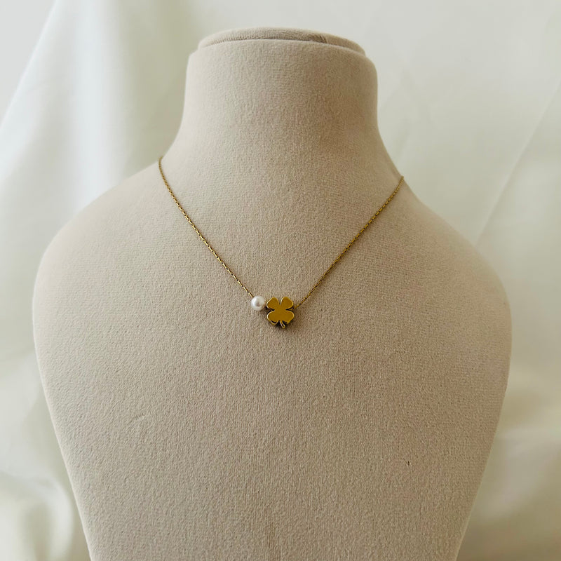 Floral Pearl Necklace