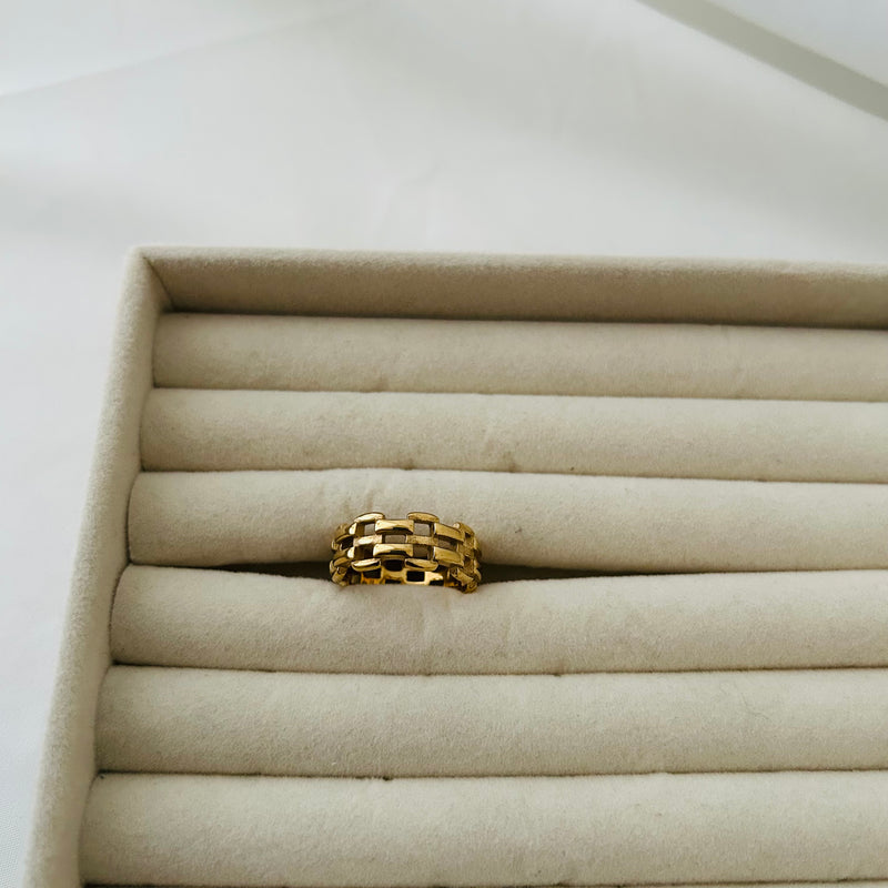 Grid Luxe Ring