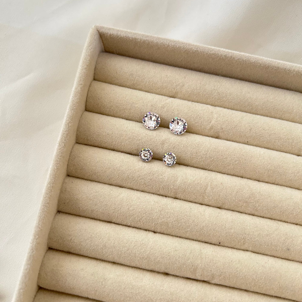 Round Solitaire Studs