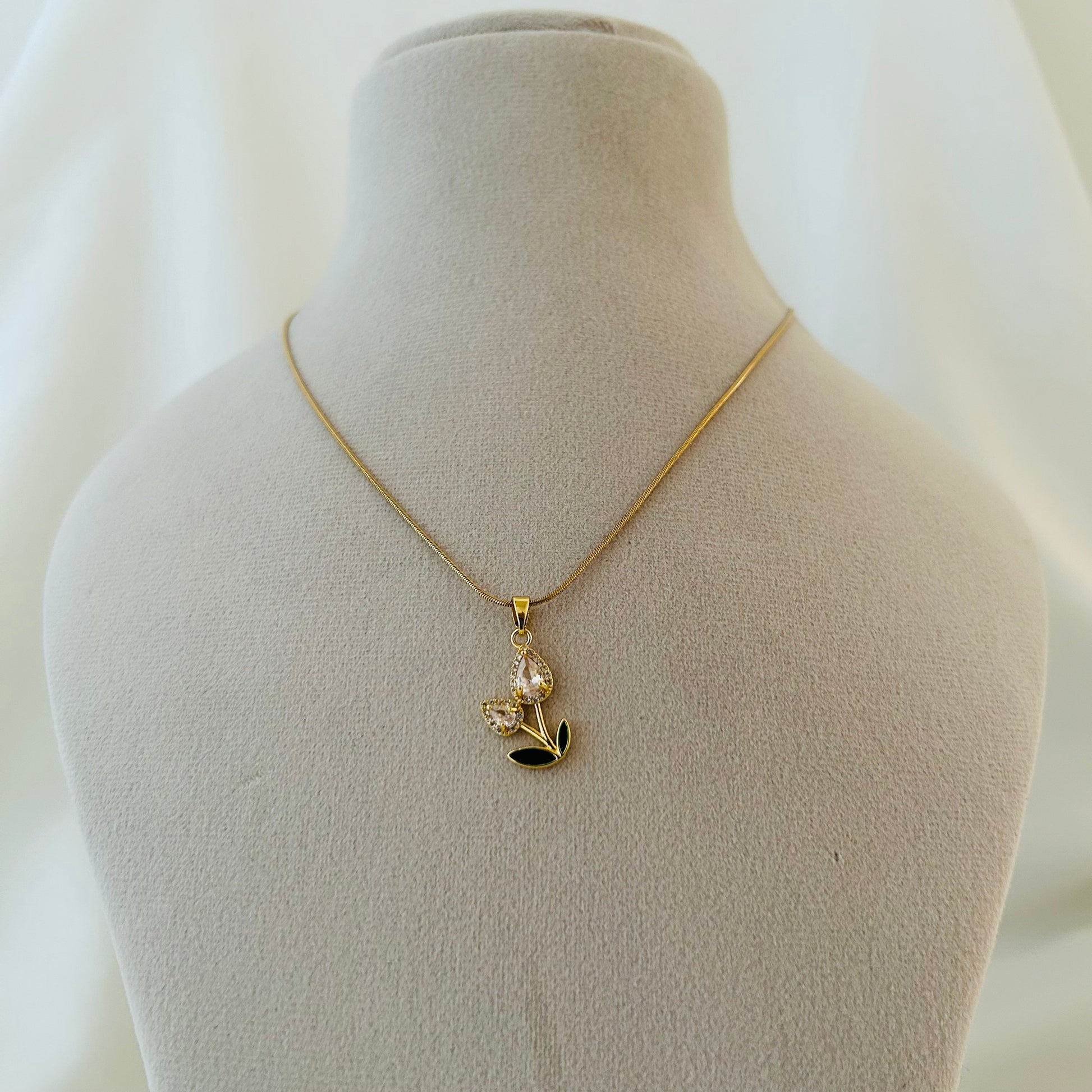 White Tulip Necklace