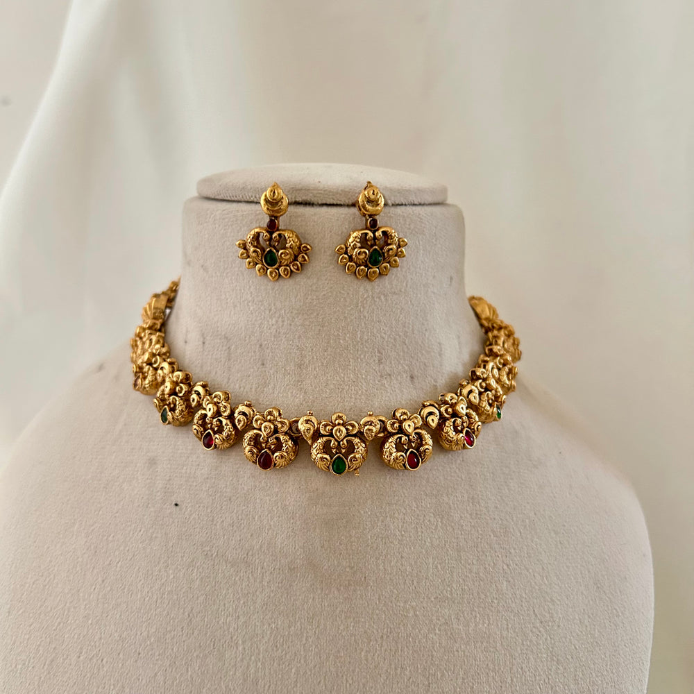 Royal Kemp Temple Choker Set