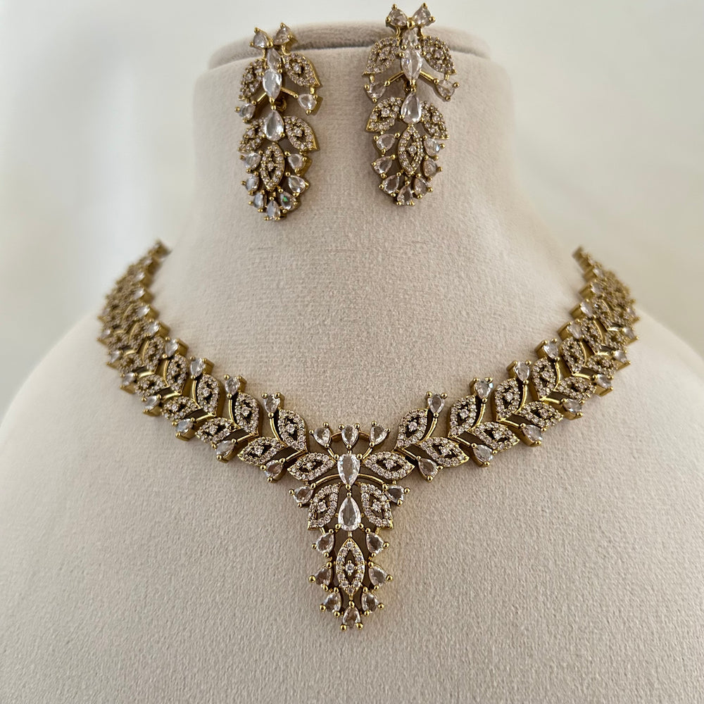 Leaf Victorian Necklace Set