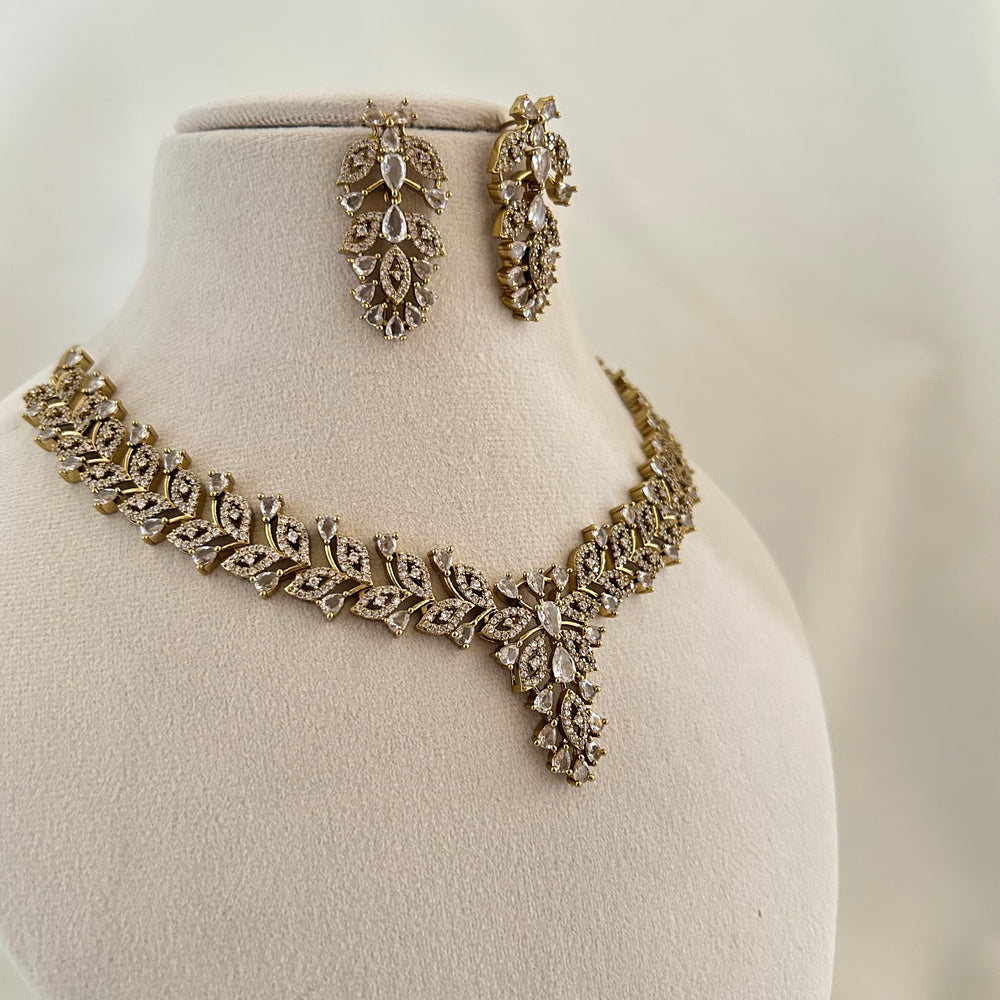 Leaf Victorian Necklace Set