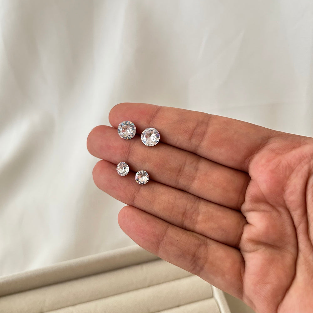 Round Solitaire Studs