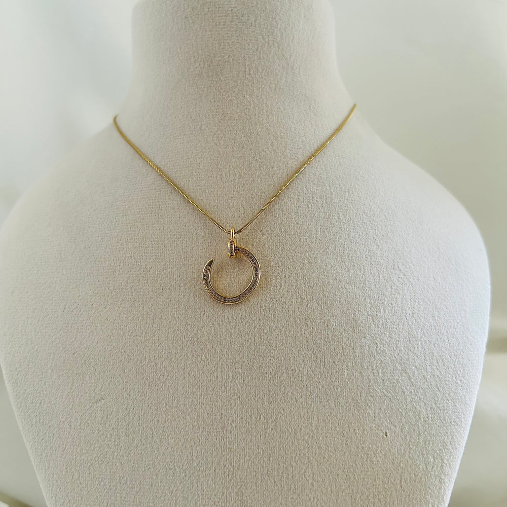 Nail-inspired necklace
