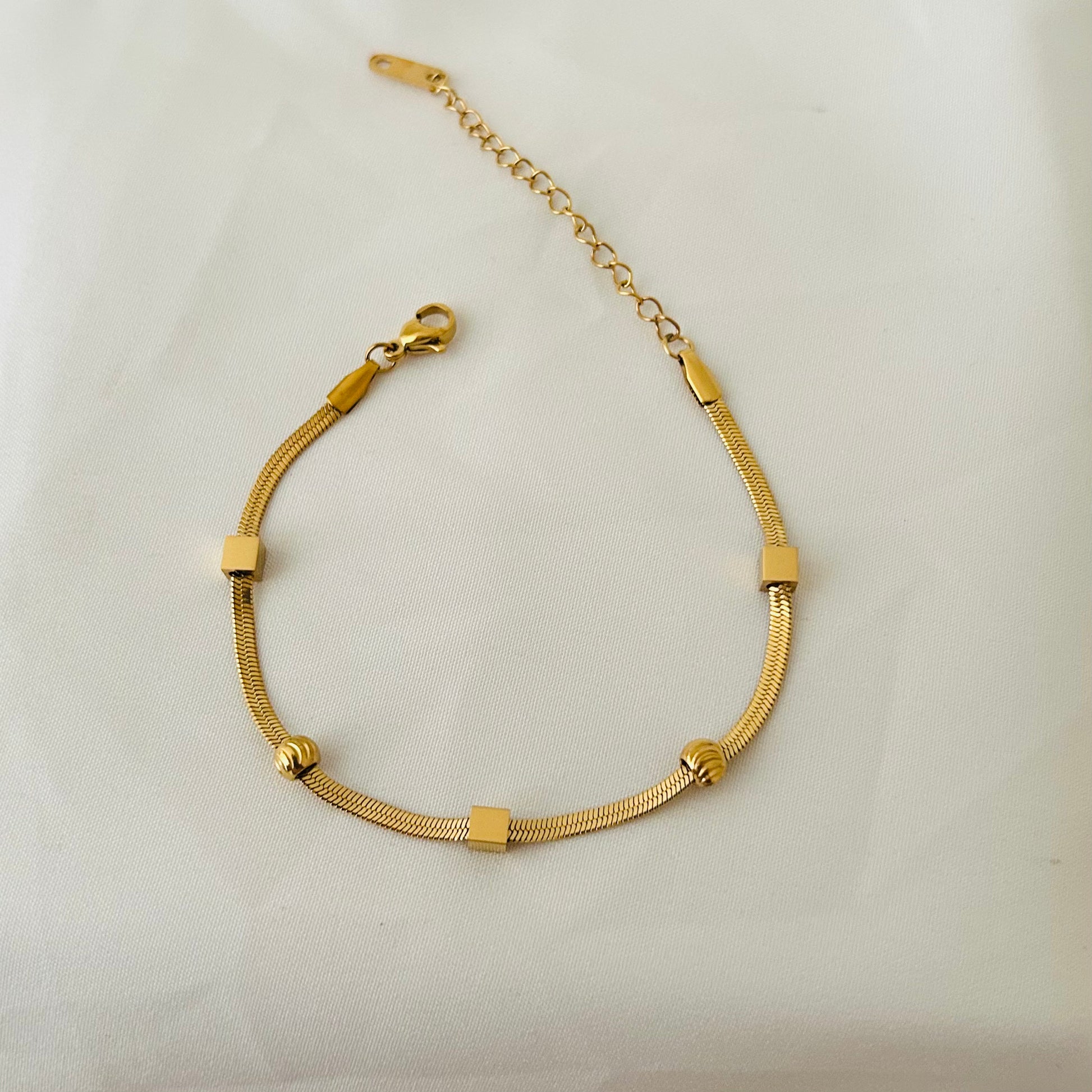 Minimal Cube Chain Bracelet
