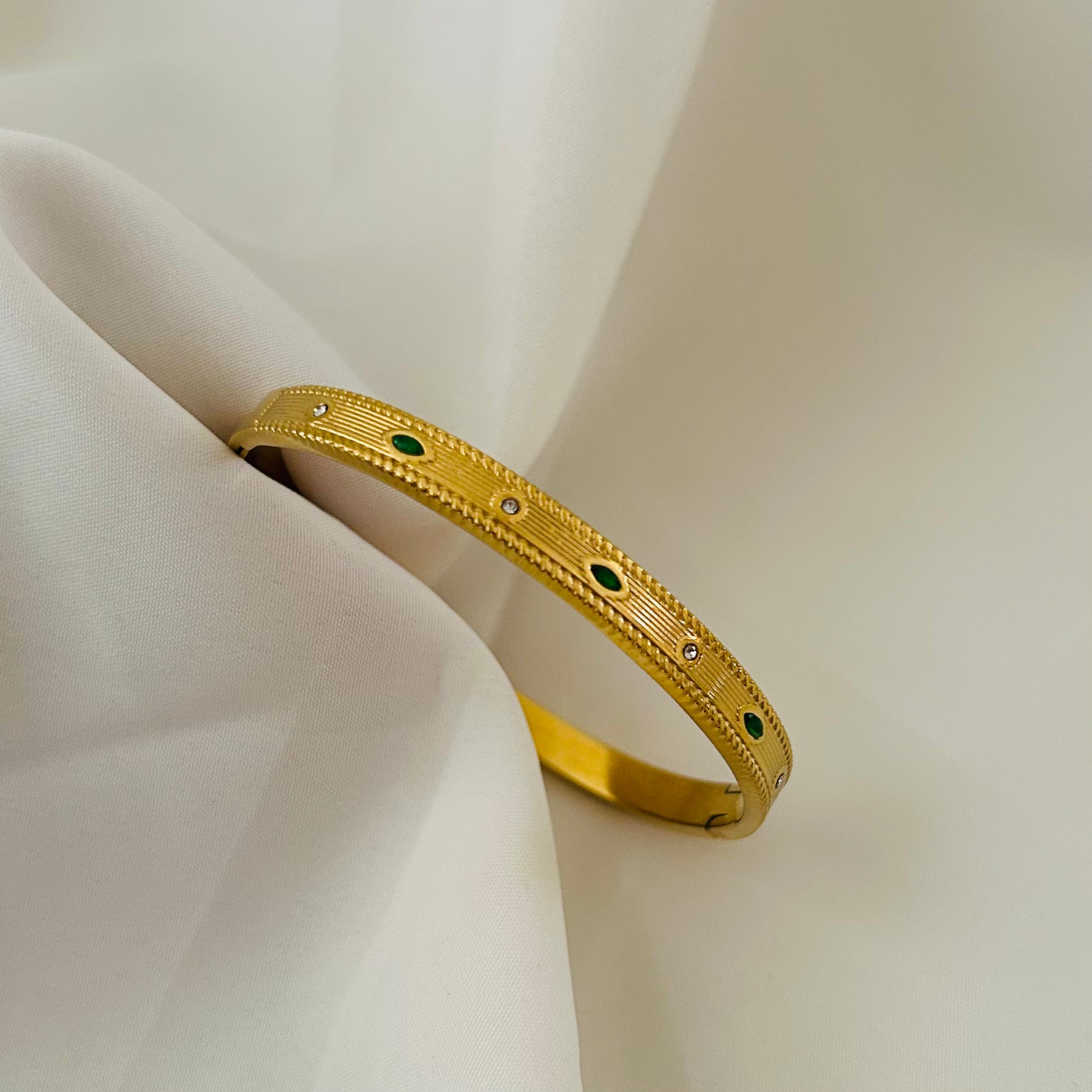 Emerald Spark Diamond Bracelet