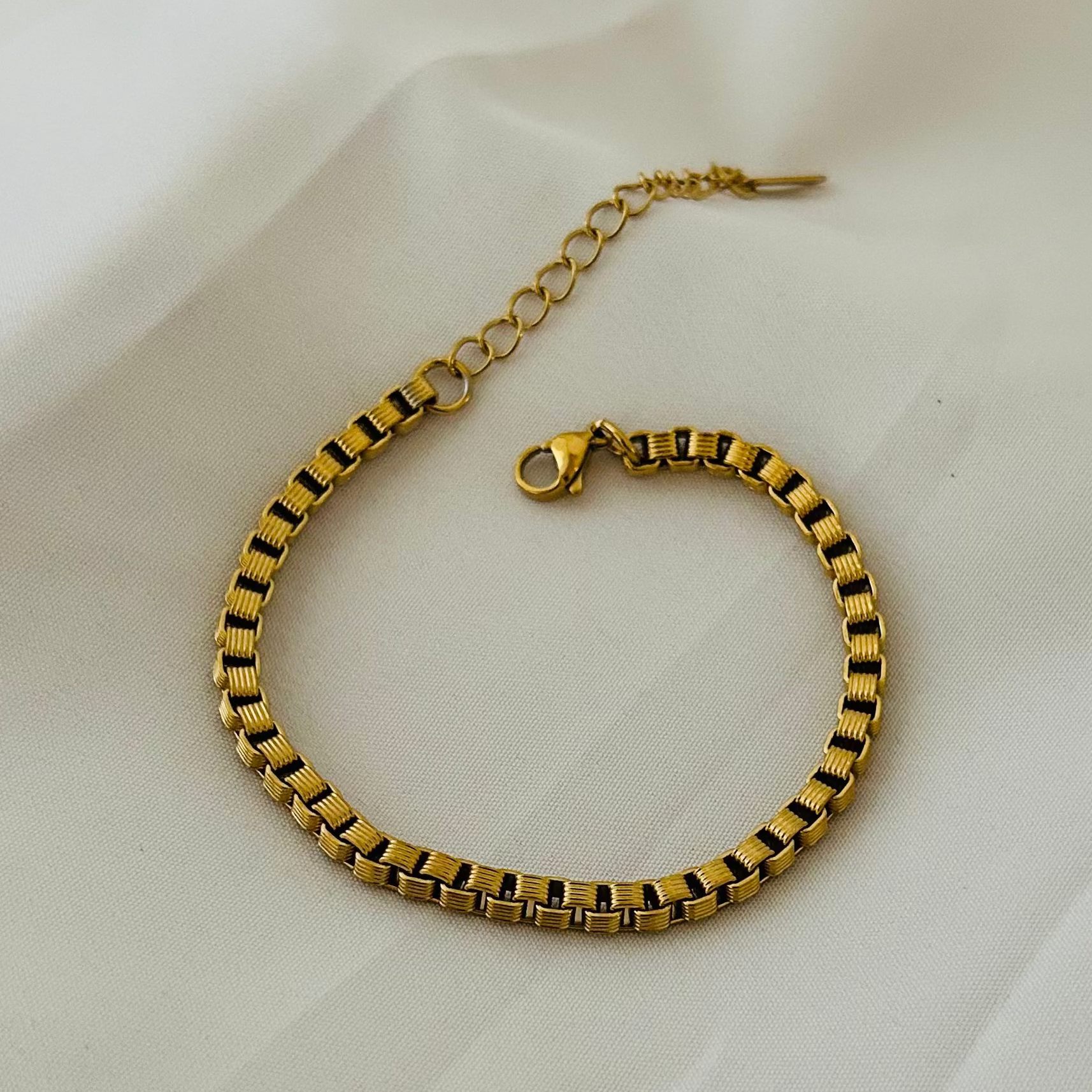 Box Link Gold Bracelet